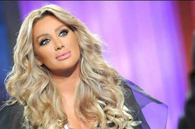 صور مسربة من مراهقة مايا دياب تصدم الجمهور؟