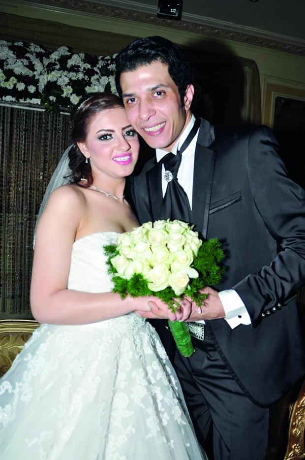 نجوم الغناء والرياضة يحتفلون بزفاف المطرب أحمد كامل