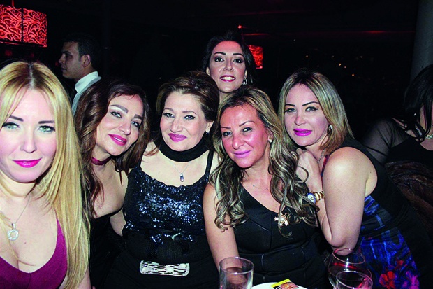 غادة عبدالرازق تغيب عن عيد ميلاد شقيقتها