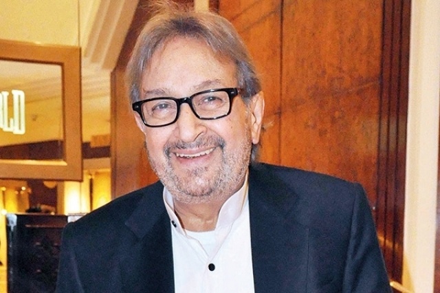 شائعات الوفاة لم ترحمه نور الشريف حي يرزق