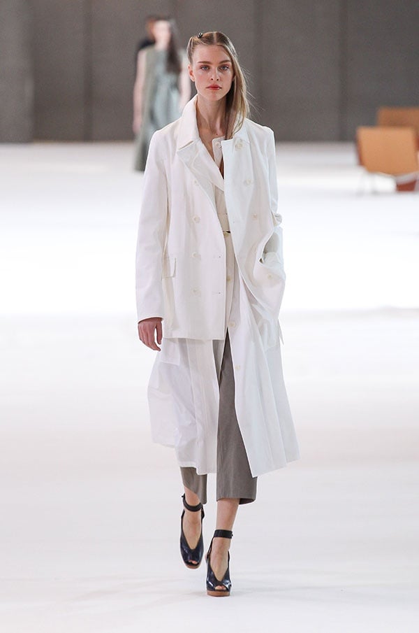 اختصار الأسماء موضة رائجة في دور الأزياء