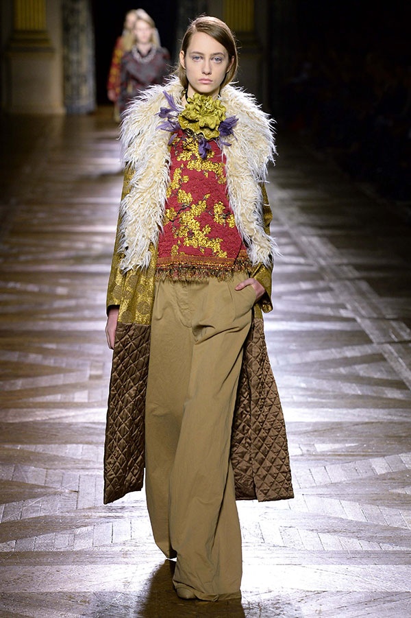 عرض Dries Van Noten لخريف وشتاء 2015/2016