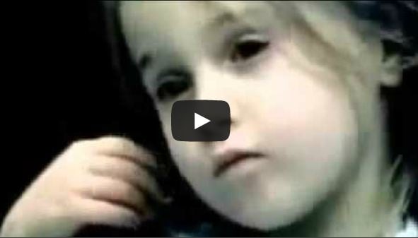 بالفيديو- طفلة قصت شعرها من أجل أخيها المصاب بالسرطان... هي أشياء لا تشترى