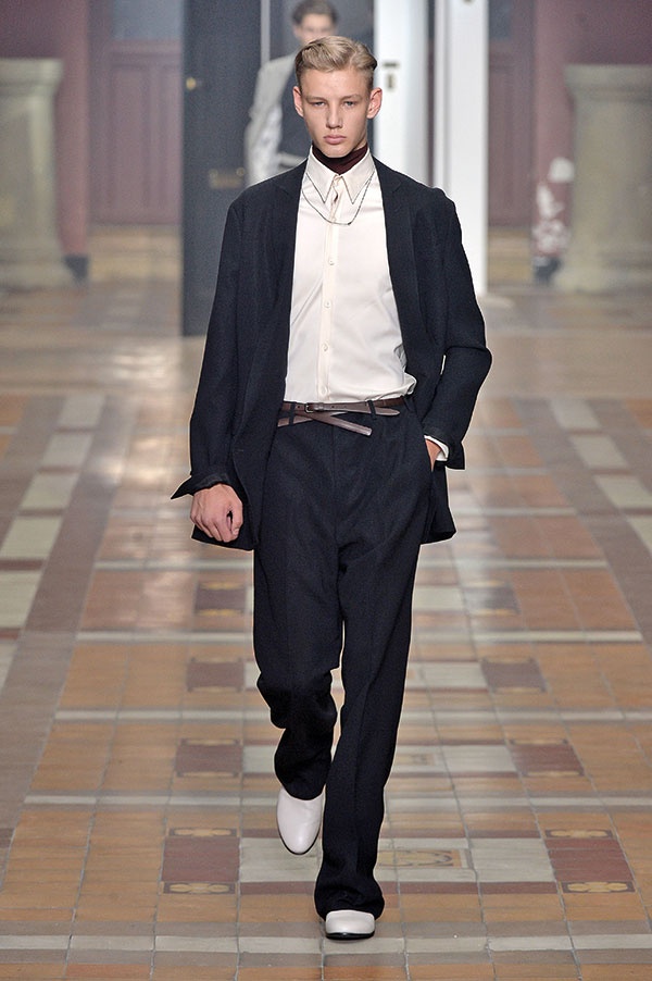 الأناقة والجرأة لرجل Lanvin مع مجموعة صيف 2015