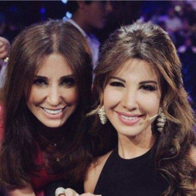 ماذا قالت نانسي عجرم لوالدتها في عيد ميلادها؟ وصورة جديدة رائعة لابنتيها