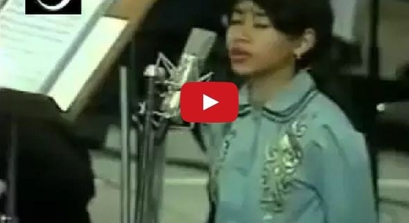 مع اقتراب عيد الأم ما رأيكم بسماع أغنية ست الحبايب من شيرين عبد الوهاب عندما كانت طفلة؟