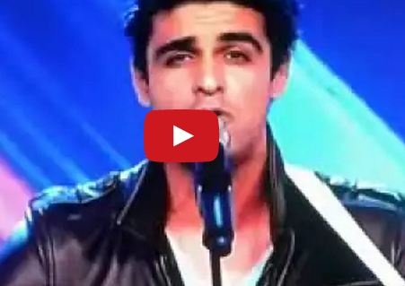 بالفيديو- إشترك في برنامج المواهب X Factor ليبحث عن والديه بعدما تركاه طفلاً!!