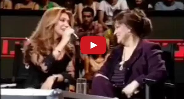 فيديو من الذاكرة- نوال الزغبي تغنّي للسيدة وردة بحضورها، فكيف كانت ردة فعلها؟