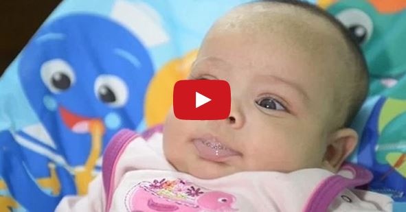 بالفيديو- طفلة في الشهر الثاني من العمر قالت 