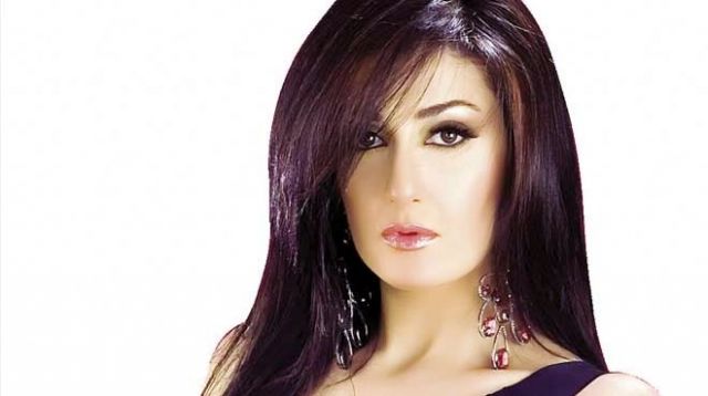 شاهدوا: والدة غادة عبد الرازق هل تشبهها؟