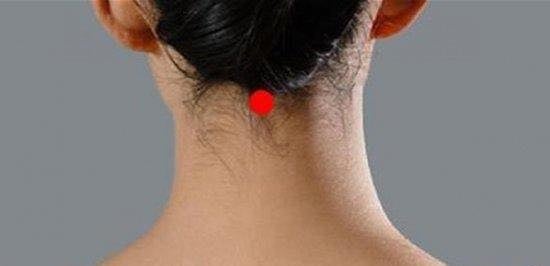 ماذا يحدث لو وضعت قطعة ثلج في هذه النقطة من الرأس؟ ما علاقة خلايا الشباب؟