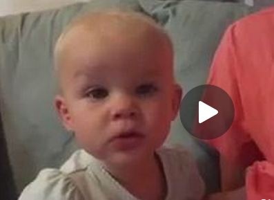 بالفيديو- طفلة لا تجد المحارم شاهدوا أين مسحت أنفها