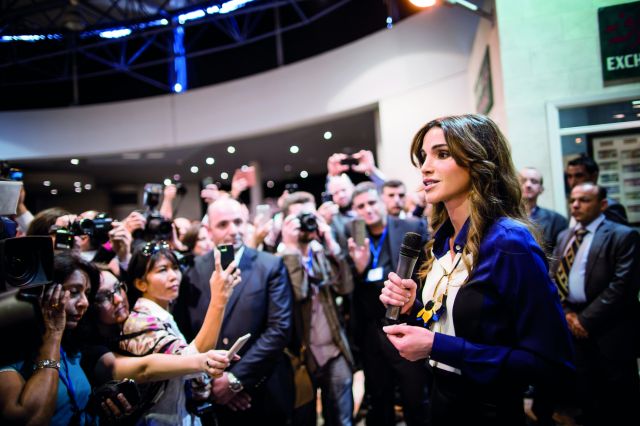 الملكة رانيا تلتقي مجموعة من الصحافيين وممثلي وسائل التواصل الاجتماعي من 26 دولة