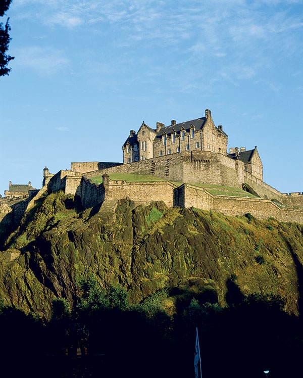 أدنبره: الجميلة التي تتنفس بهاء التاريخ وبذخه