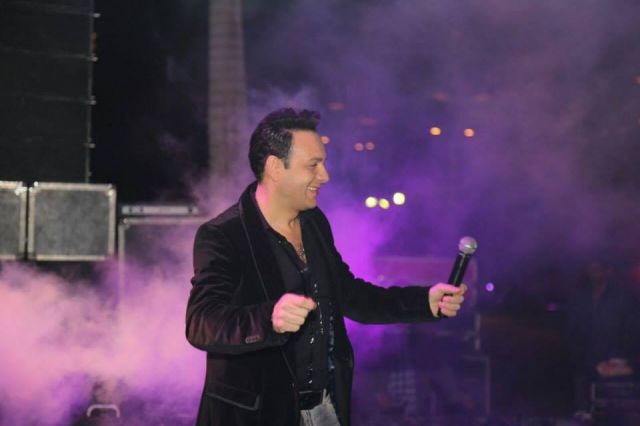 كيف التقط مصطفى قمر 