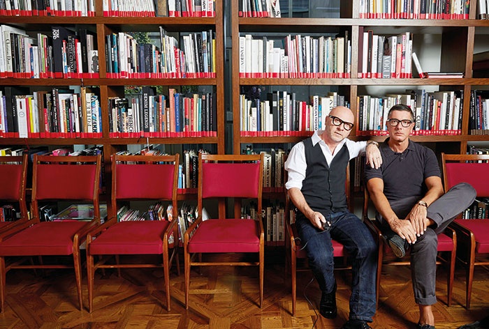 المصممان العالميان DOMENICO DOLCE & STEFANO GABBANA
نساء صقلية يحركن إبداعنا