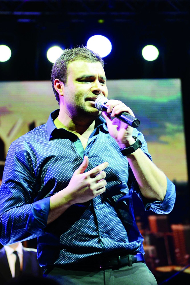 رامي صبري يحتفل بالمؤتمر الاقتصادي في شرم الشيخ