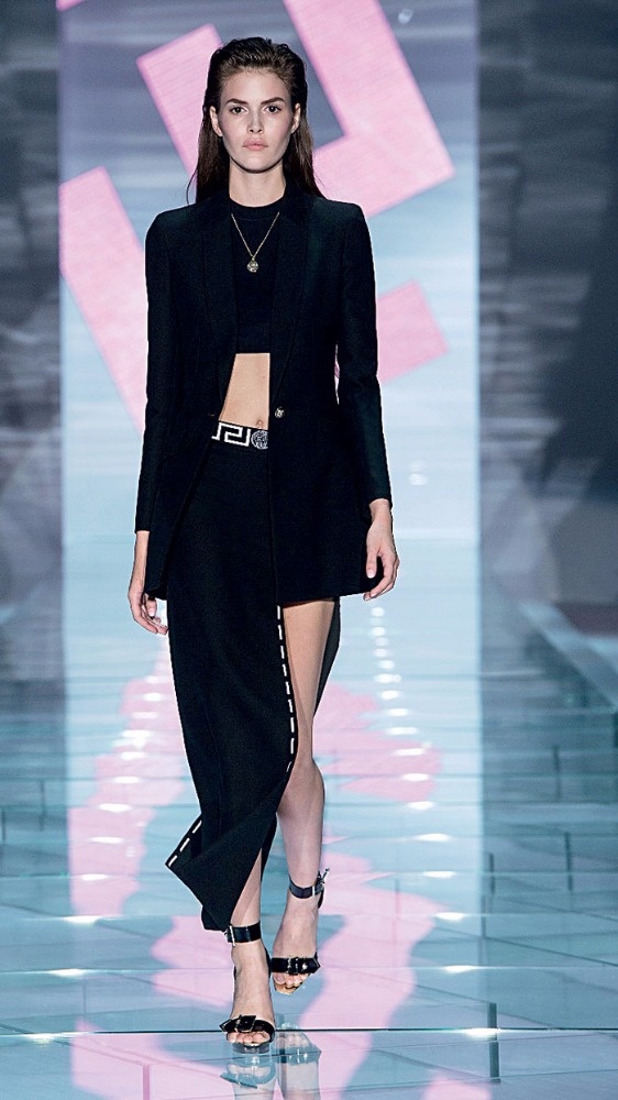 مجموعة فرساتشي Versace للنساء لربيع وصيف 2015