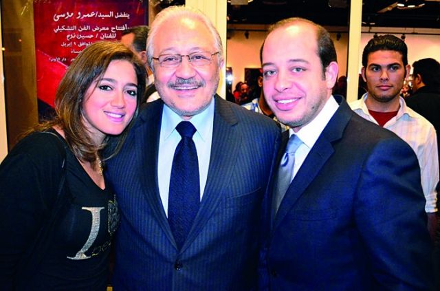 خالد زكي بين ولده وابنته