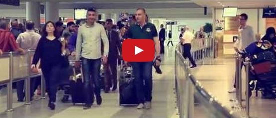 بالفيديو- طلب يدها في مطار بيروت والنساء يعلقن: 