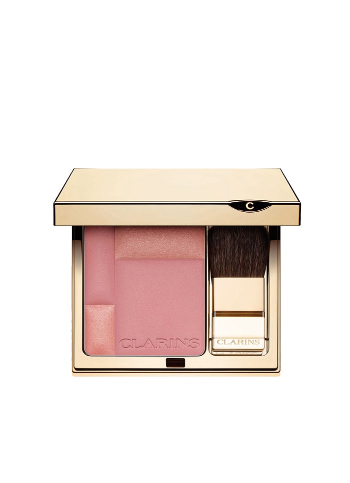 اللون الوردي أساسي في ماكياج العروس سواء اخترته لتلوين شفتيك أو إضفاء التورّد الشفاف على خديّك