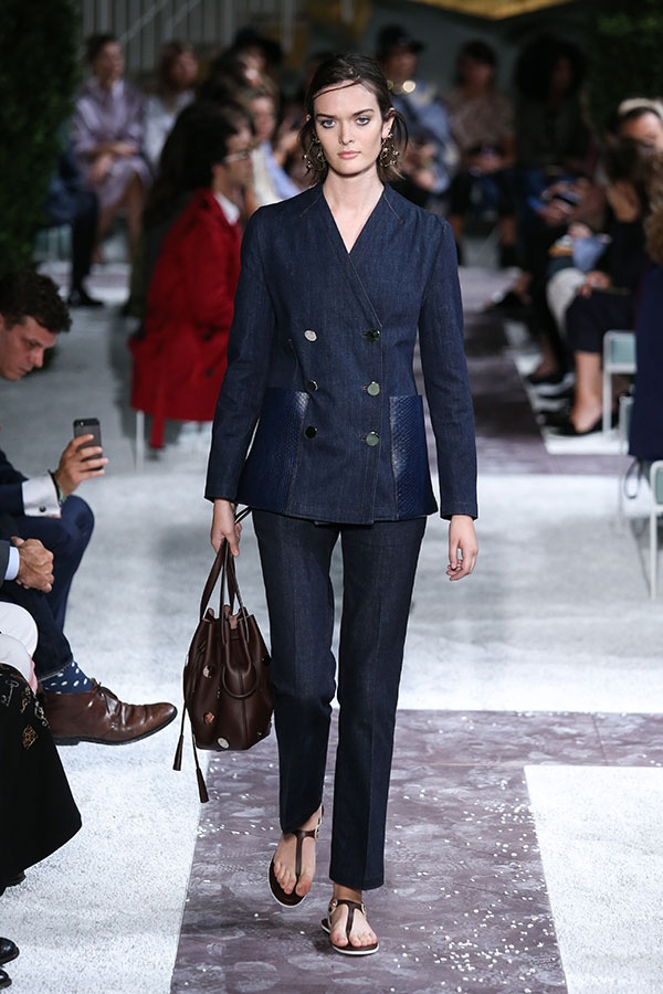 Denim Jacket سترة الجينز