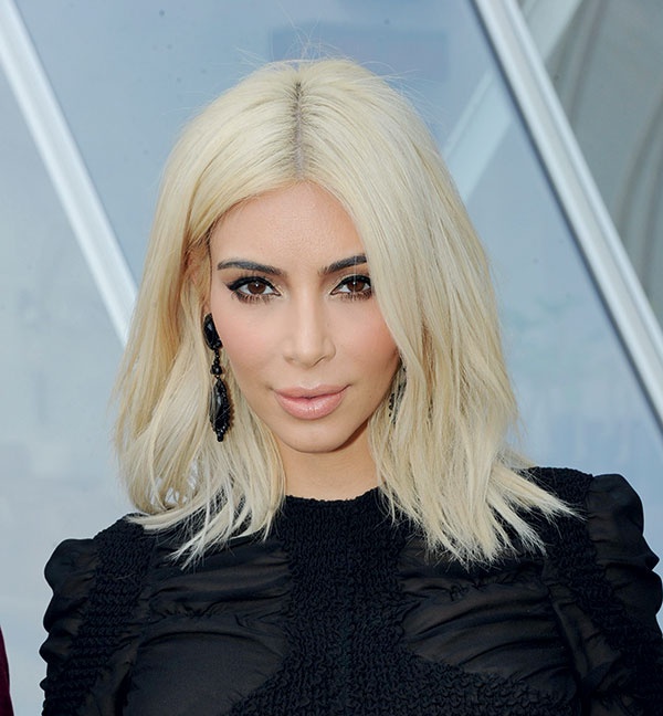 مهووسات كيم كارداشيان يبحثن عن الأنوثة والجمال؟!