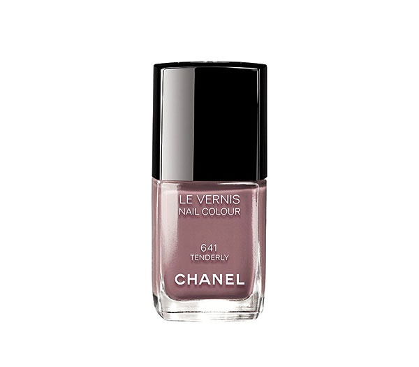 Chanel Le Vernis Nail Colour in Tenderly no.641
