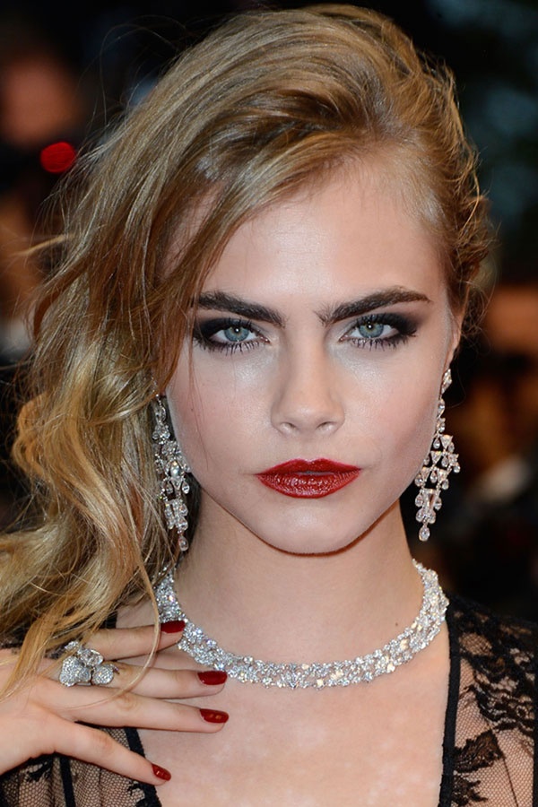 جميلة مثل... كارا ديليفين Cara Delevingne جمال لافت
