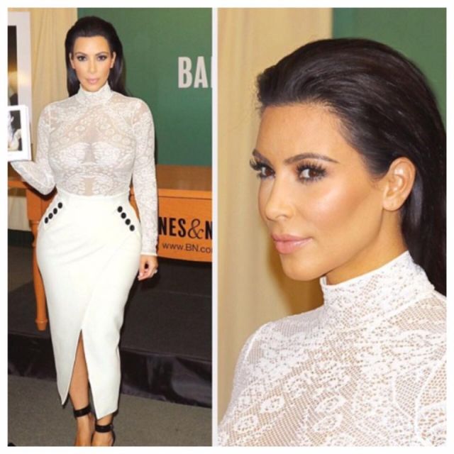 كيم كردشيان  تتألق خلال توقيعها 