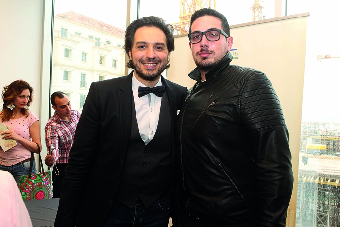 برونو طبّال يوقع «and yet»