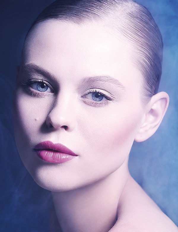 من الحيادي إلى الأسود الدخاني، تستعير ظلال العيون لمعانها من الحجارة النفيسة...