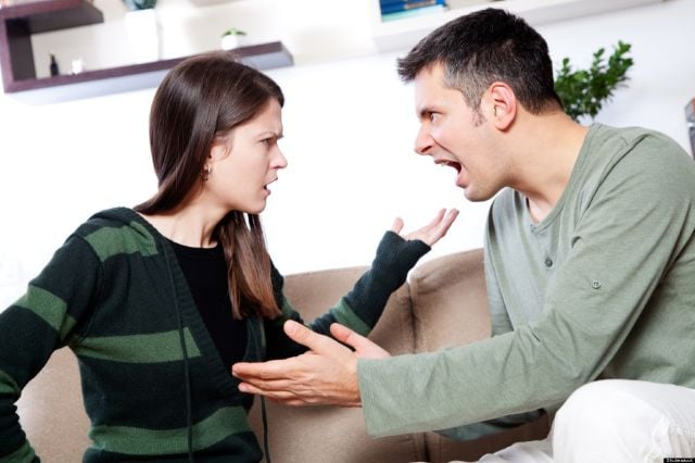 ماذا يقول علماء الدين؟ عندما تصرخ الزوجة: آسفة أرفض الطلاق!