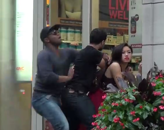 بالفيديو: تجربة اجتماعية تظهر خلل مفهوم 