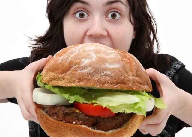 10 أسباب للشعور الدائم بالجوع