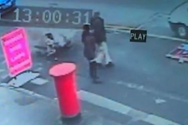 طفلة دفعت حياتها ثمناً لمشاهدتها وضعاً مخلاً فما الحكاية؟