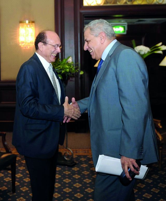 محمد صبحي مرحّباً بمحلب