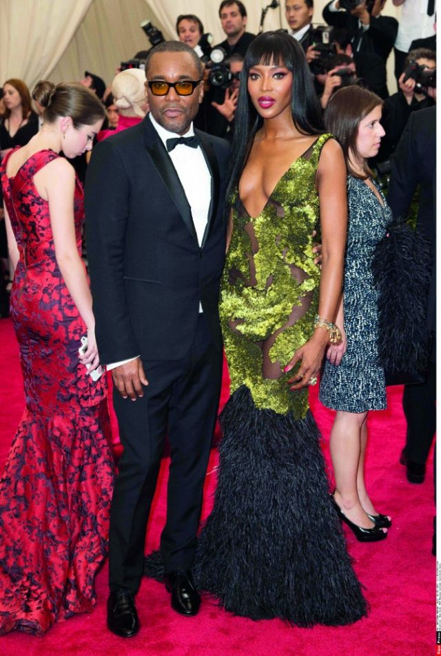 ناعومي كامبل و لي دانييلز