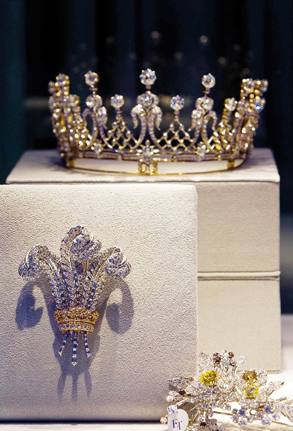 Prince of Wales brooch