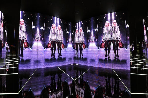 معرض Louis Vuitton Series 2 الى روما