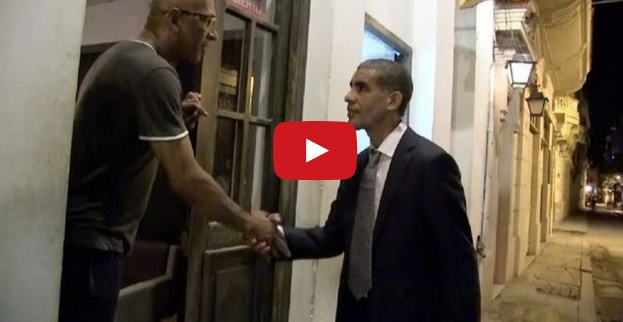 بالفيديو شبيه أوباما يفاجئ المارة في هافانا