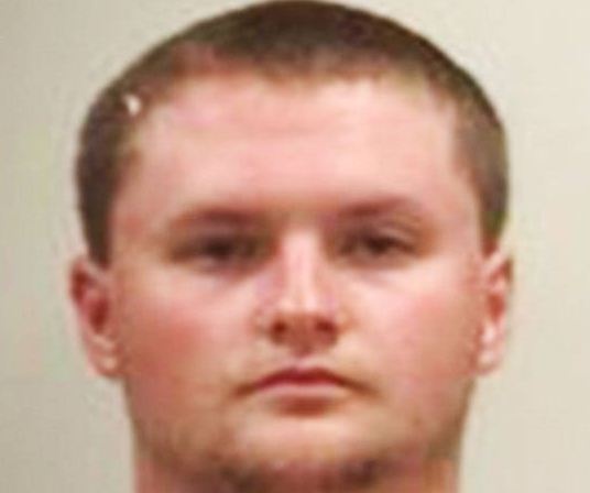 أميركي يقتل والدته بمضرب بيسبول بسبب علاماته المتدنية