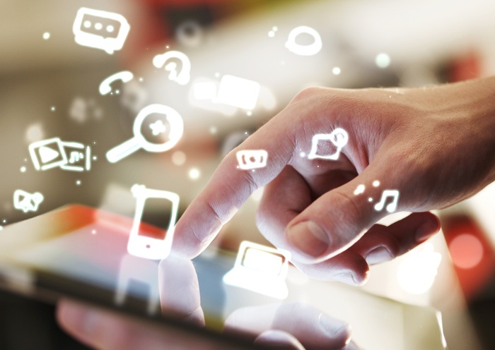 تفاصيل ودهاليز العالم الإلكتروني: التكنولوجيا... إلى أي مدى غيّرت العالم؟