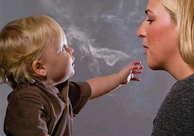 هكذا يزيد احتمال أن يصبح طفلكم مدخناً... احذروا!