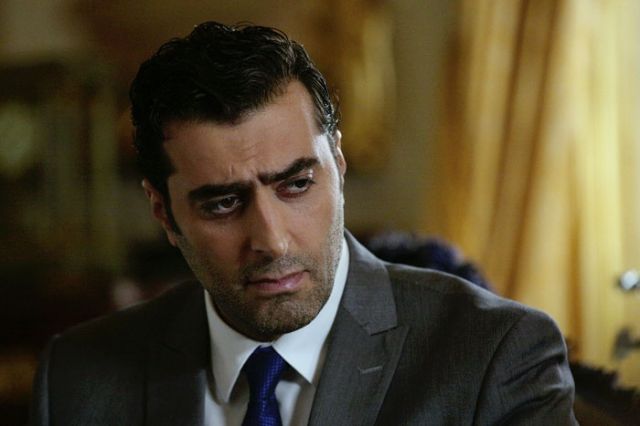 تعرضه قناة أبو ظبي حصرياً: بالصور باسم ياخور يكشف شخصيته في العراب