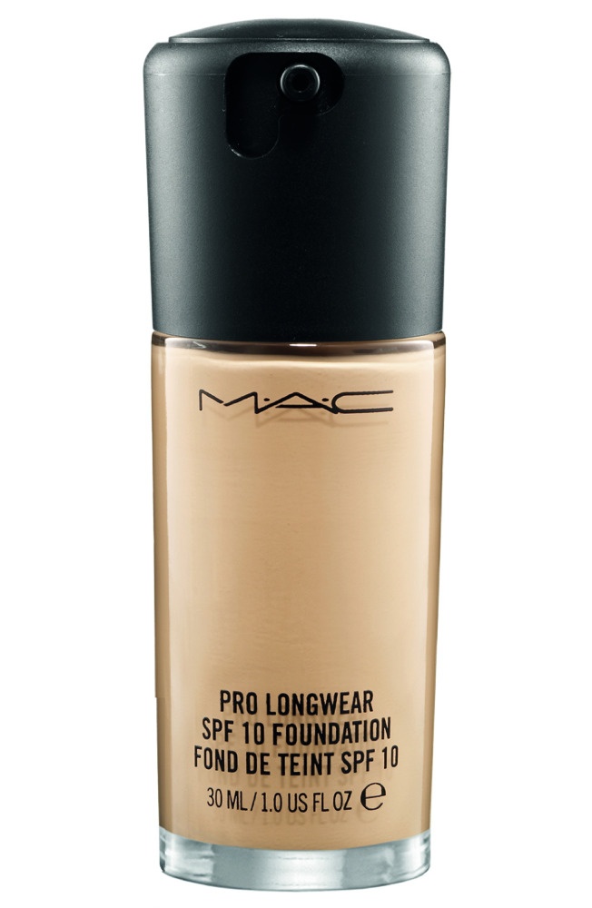 MAC Pro LongWear SPF10 Foundation in NC15