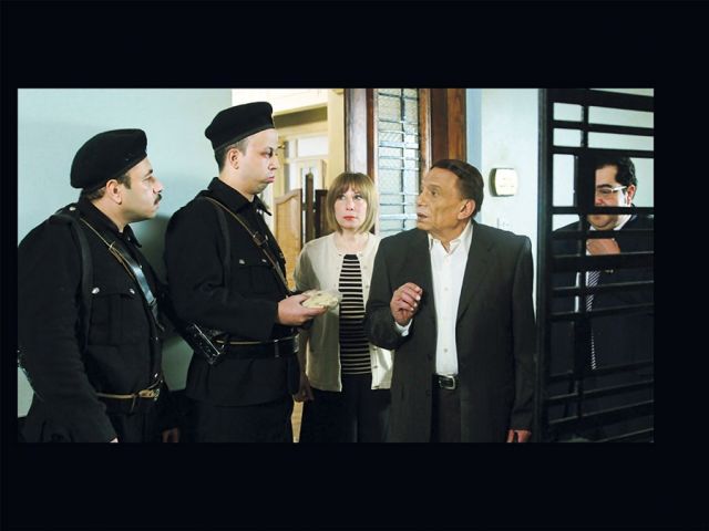 عادل إمام في «أستاذ ورئيس قسم»
