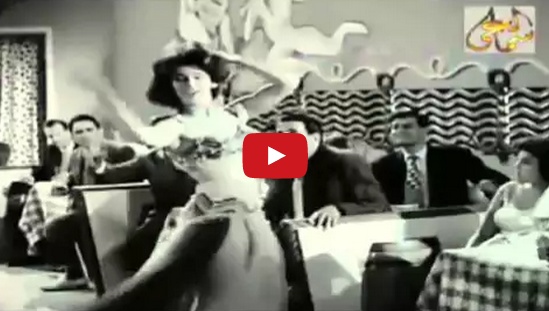 بالفيديو: هل شاهدتم والد تامر حسني يغني للراقصة نجوى فؤاد منذ 54 عاماً؟