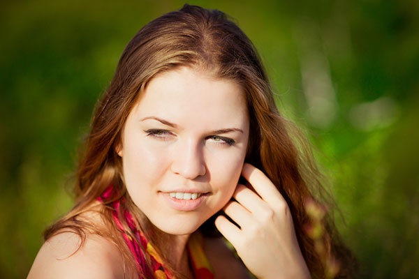 نعم للشعر الكستنائي هذا الصيف