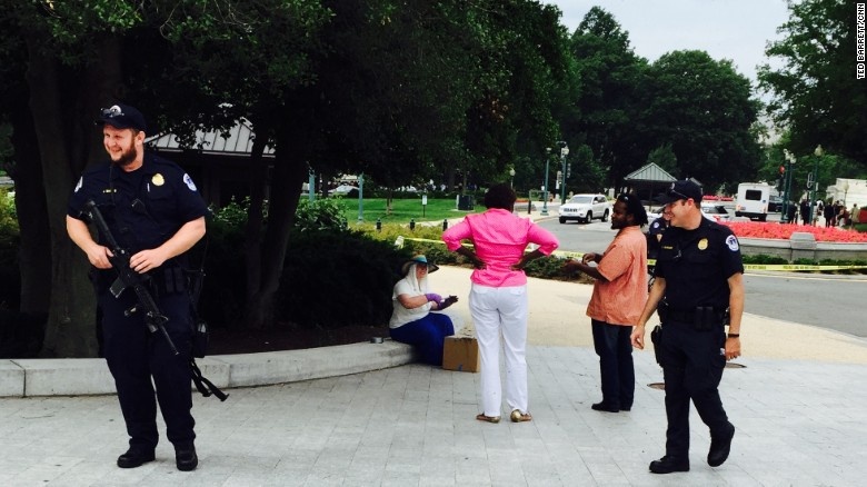 احتلال الكونغرس من قبل أغرب 15 الف مهاجم!